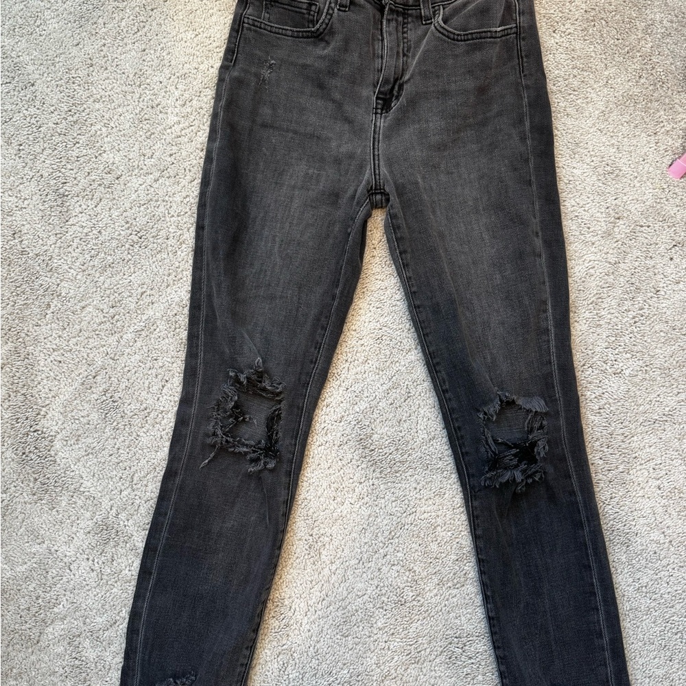 L’AGENCE black distressed skinny jeans 🖤
